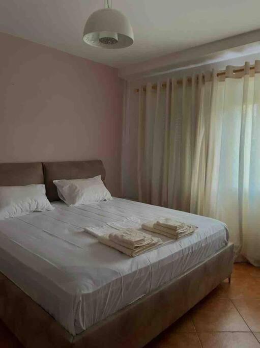 Apartment In Skanderbeg Square - Tirana Center 1 Buitenkant foto